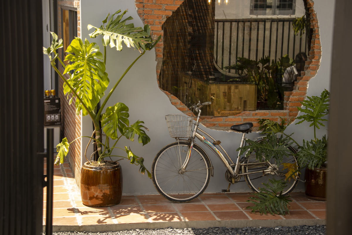 Ngôi nhà với những bức tường 'dang dở'